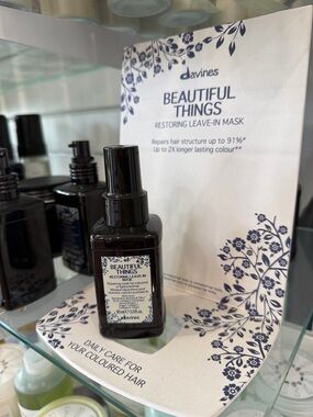 Davines Beautiful Things Restoring Leave-In Mask — black